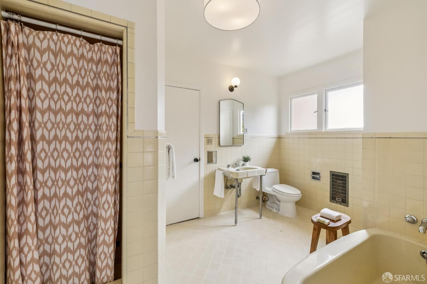 Detail Gallery Image 38 of 75 For 95 Santa Paula Ave, San Francisco,  CA 94127 - 4 Beds | 2/1 Baths
