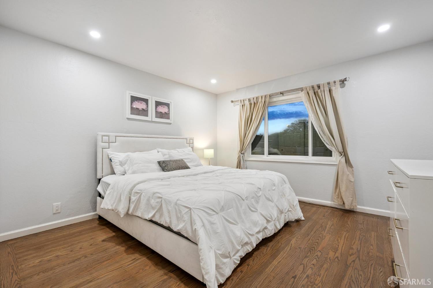Detail Gallery Image 14 of 55 For 15 Belle Ave, San Francisco,  CA 94132 - 3 Beds | 2 Baths