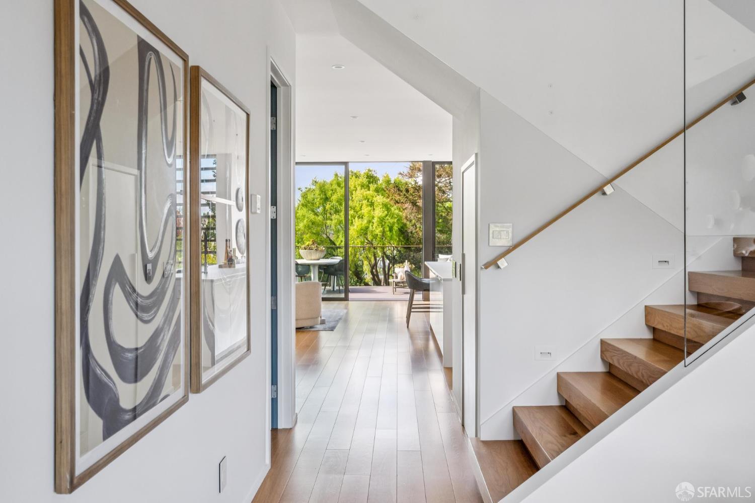 Detail Gallery Image 5 of 85 For 466 Clipper St, San Francisco,  CA 94114 - 5 Beds | 3/1 Baths