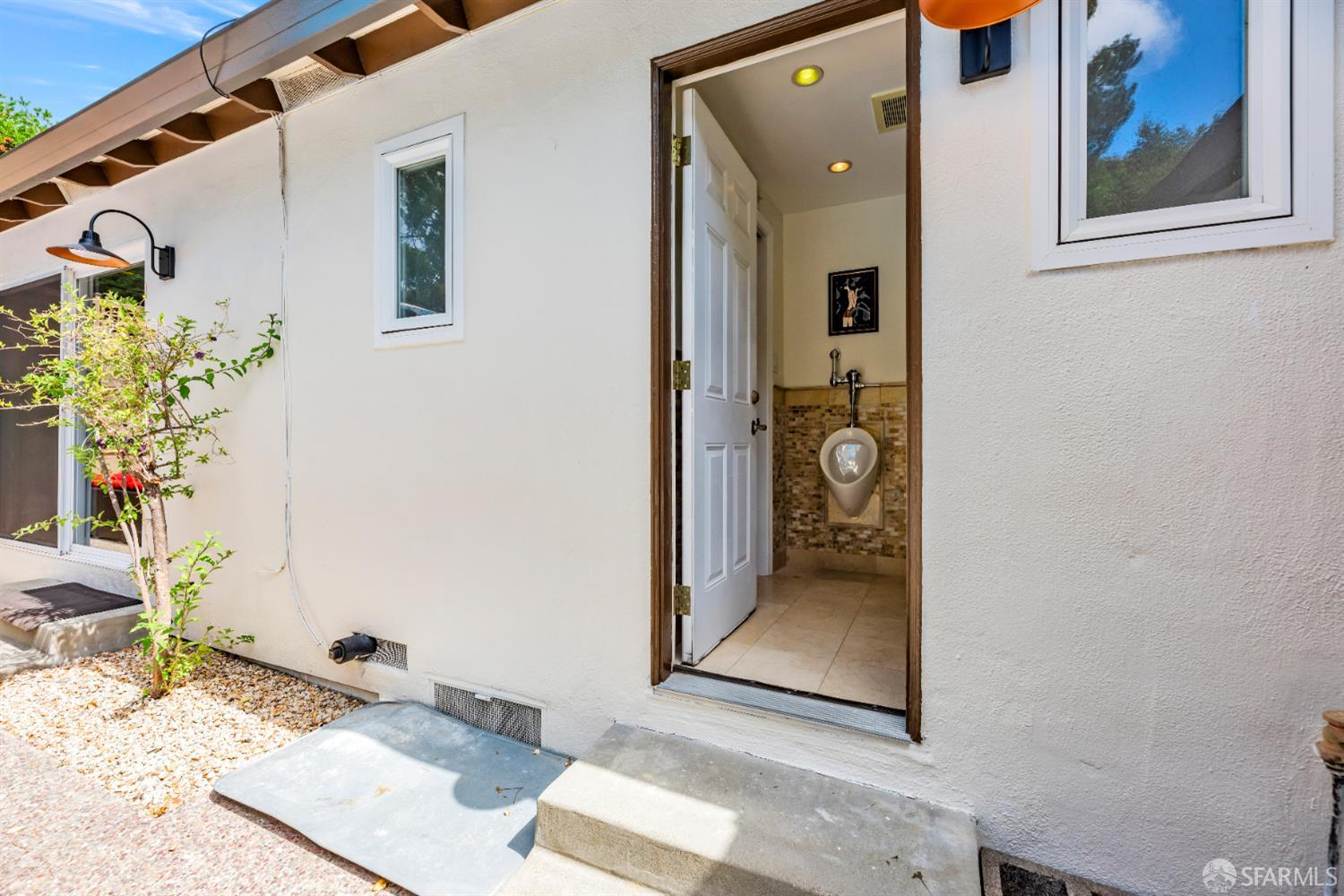 Detail Gallery Image 38 of 70 For 1371 Encina Dr, Millbrae,  CA 94030 - 3 Beds | 2 Baths