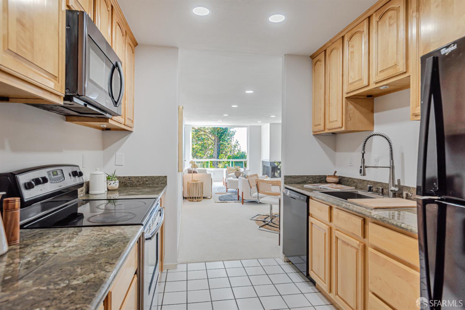 Detail Gallery Image 16 of 65 For 340 Vallejo Dr #71,  Millbrae,  CA 94030 - 3 Beds | 2 Baths