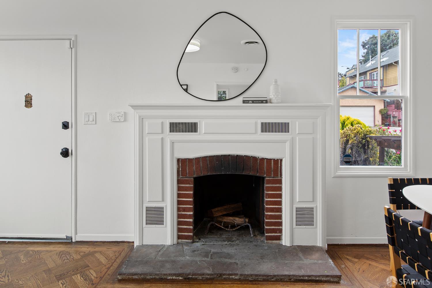 Detail Gallery Image 7 of 57 For 3432 Champion St, Oakland,  CA 94602 - 3 Beds | 2 Baths