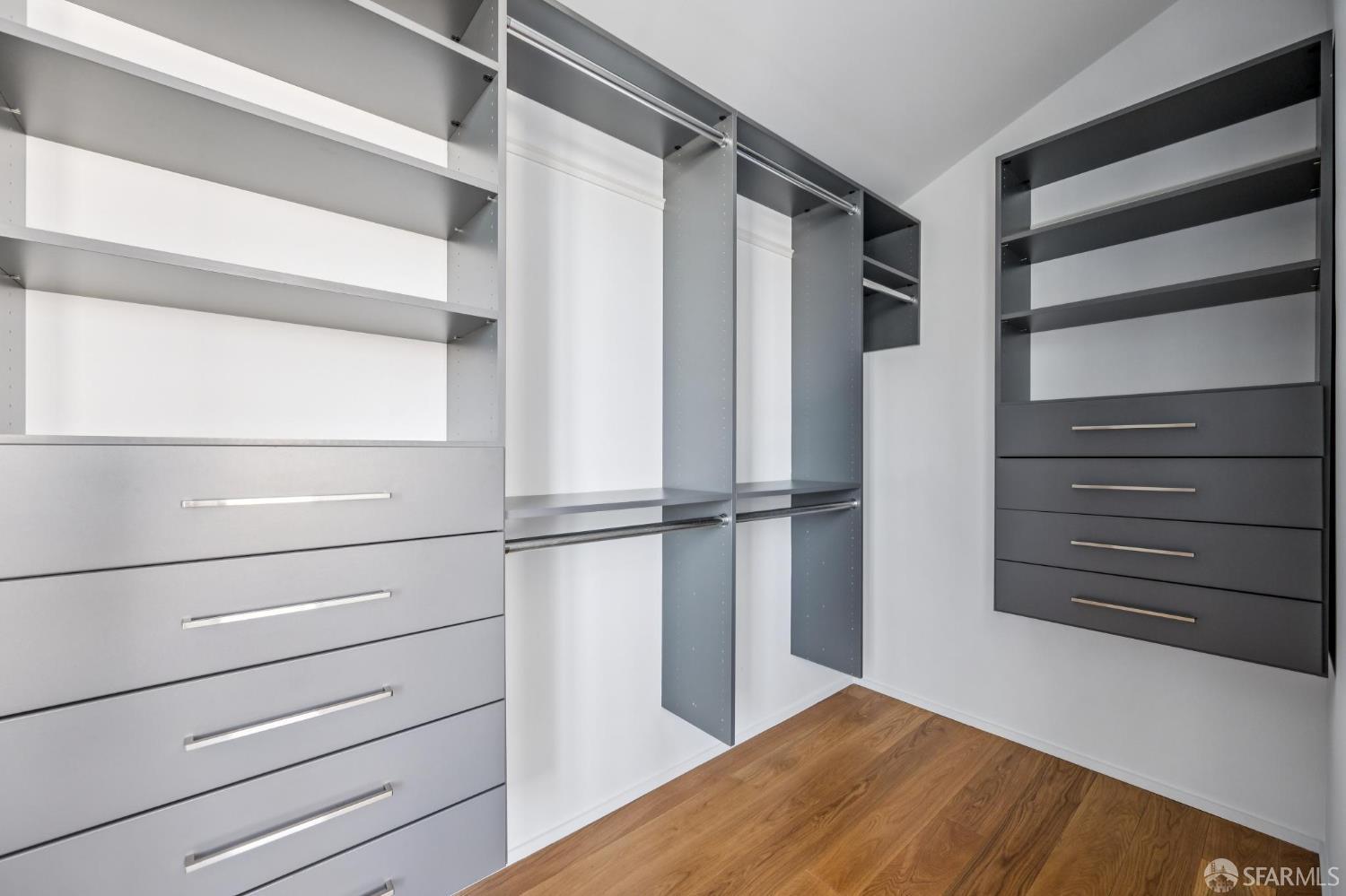 Detail Gallery Image 44 of 85 For 466 Clipper St, San Francisco,  CA 94114 - 5 Beds | 3/1 Baths