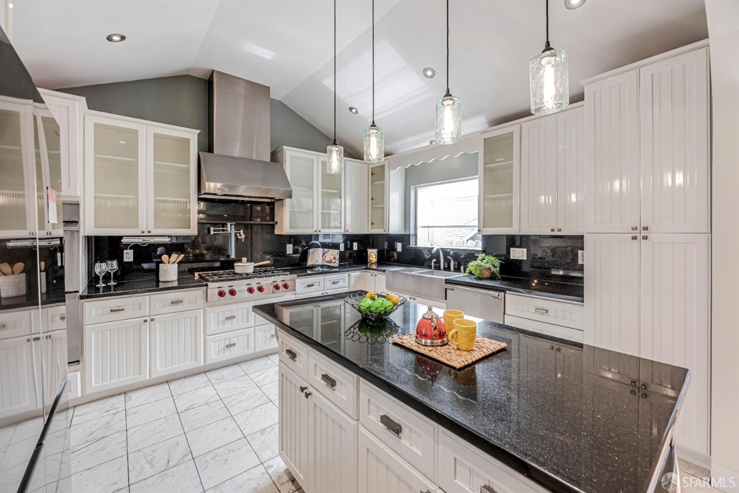Detail Gallery Image 17 of 70 For 1371 Encina Dr, Millbrae,  CA 94030 - 3 Beds | 2 Baths