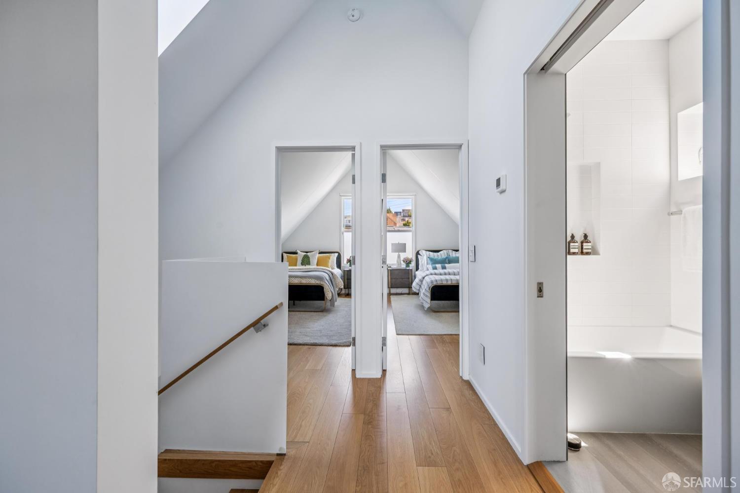 Detail Gallery Image 52 of 85 For 466 Clipper St, San Francisco,  CA 94114 - 5 Beds | 3/1 Baths