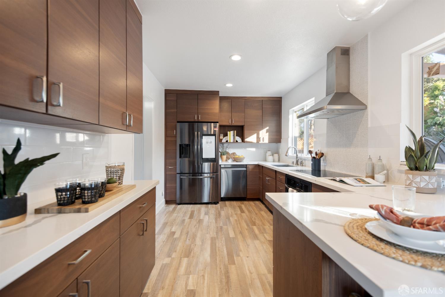 Detail Gallery Image 11 of 44 For 18623 Laredo Rd, Castro Valley,  CA 94546 - 3 Beds | 1/1 Baths