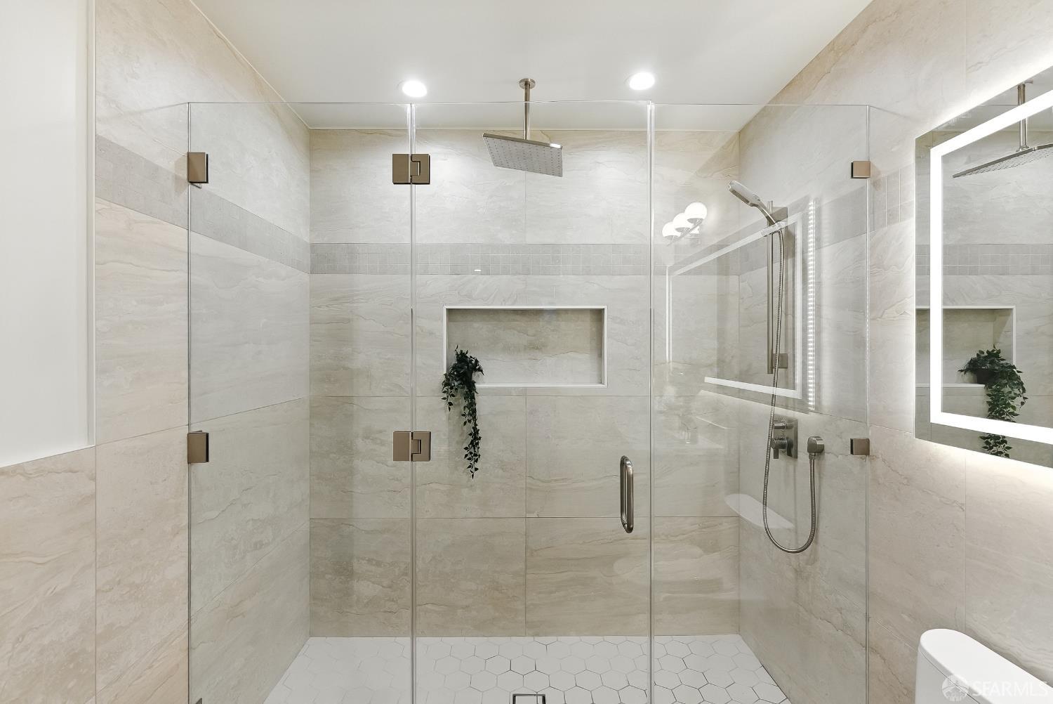 Detail Gallery Image 36 of 42 For 160 Upland Dr, San Francisco,  CA 94127 - 5 Beds | 4 Baths