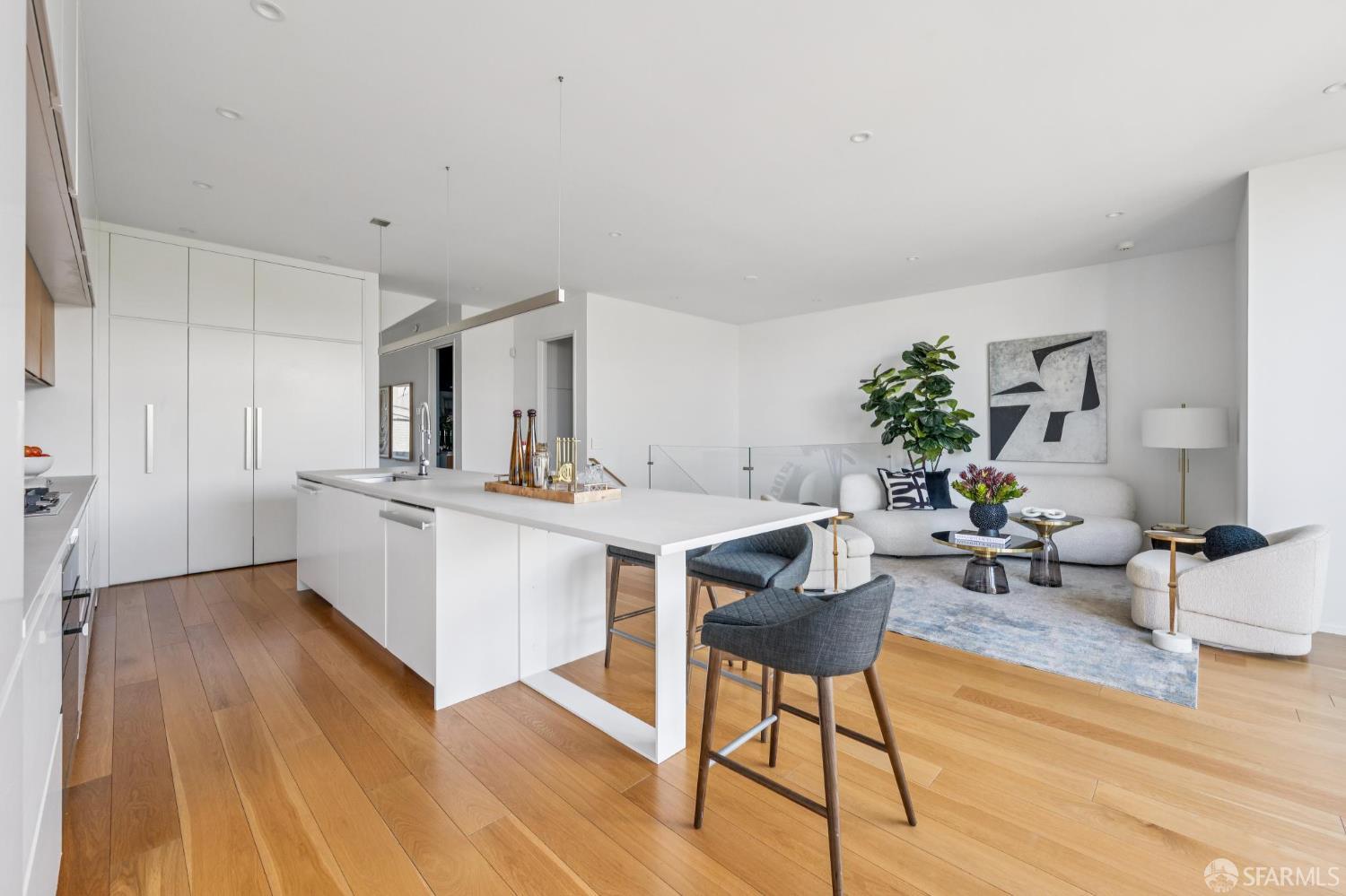 Detail Gallery Image 9 of 85 For 466 Clipper St, San Francisco,  CA 94114 - 5 Beds | 3/1 Baths