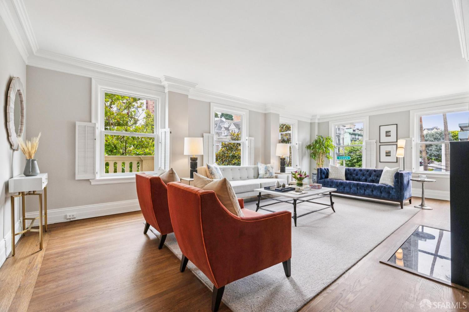 Photo #2: 425058812 Listing 