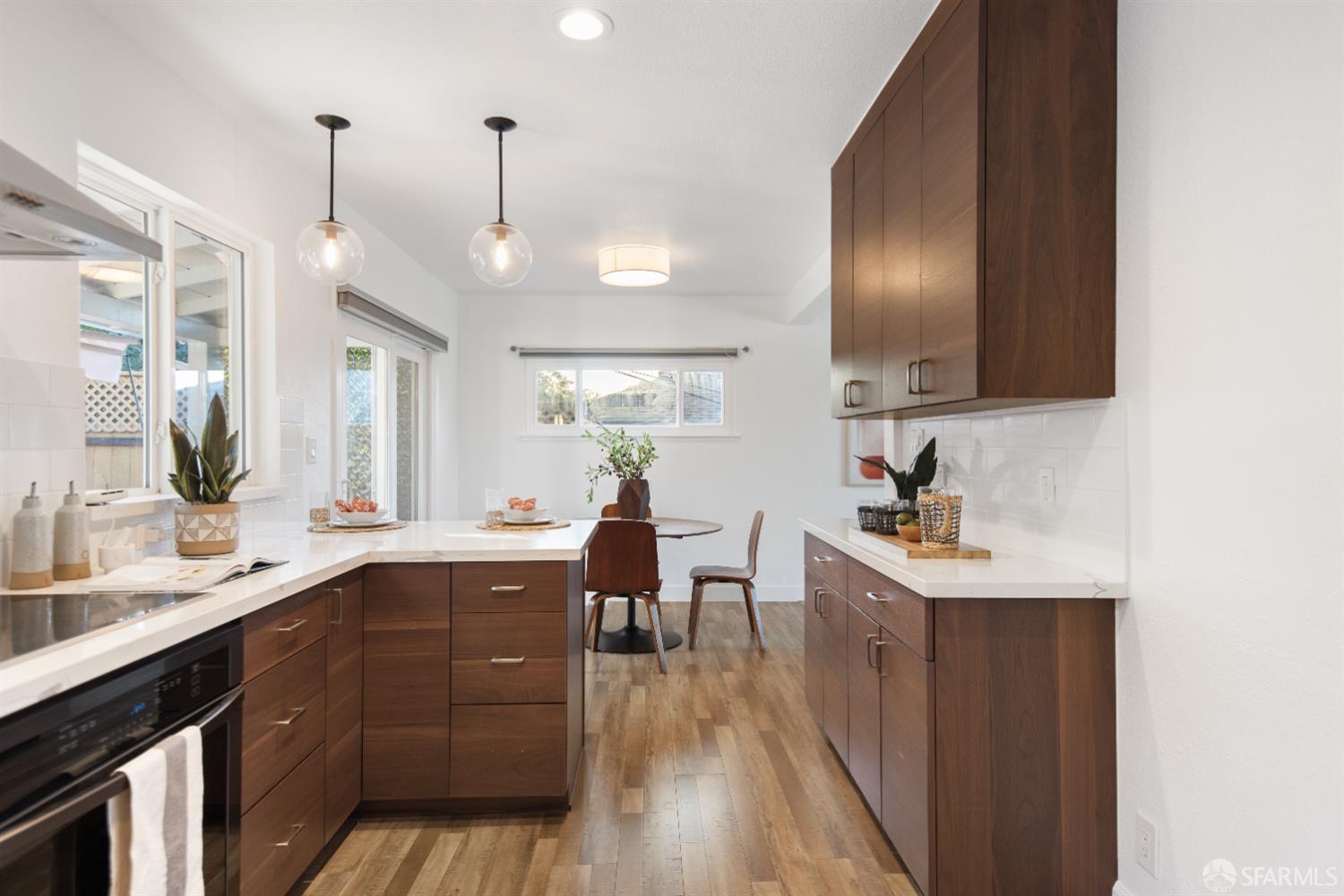 Detail Gallery Image 13 of 44 For 18623 Laredo Rd, Castro Valley,  CA 94546 - 3 Beds | 1/1 Baths