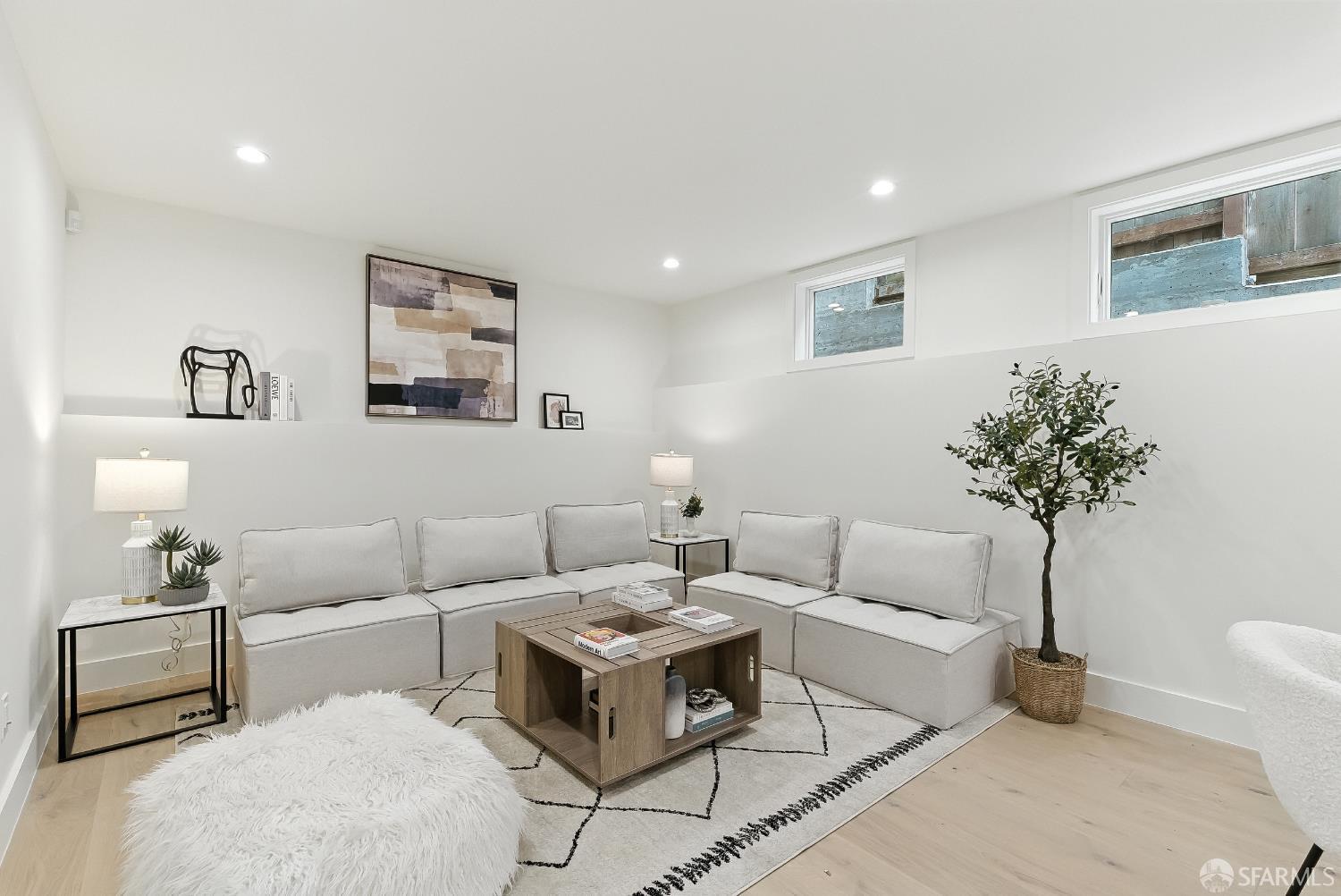 Detail Gallery Image 30 of 42 For 160 Upland Dr, San Francisco,  CA 94127 - 5 Beds | 4 Baths