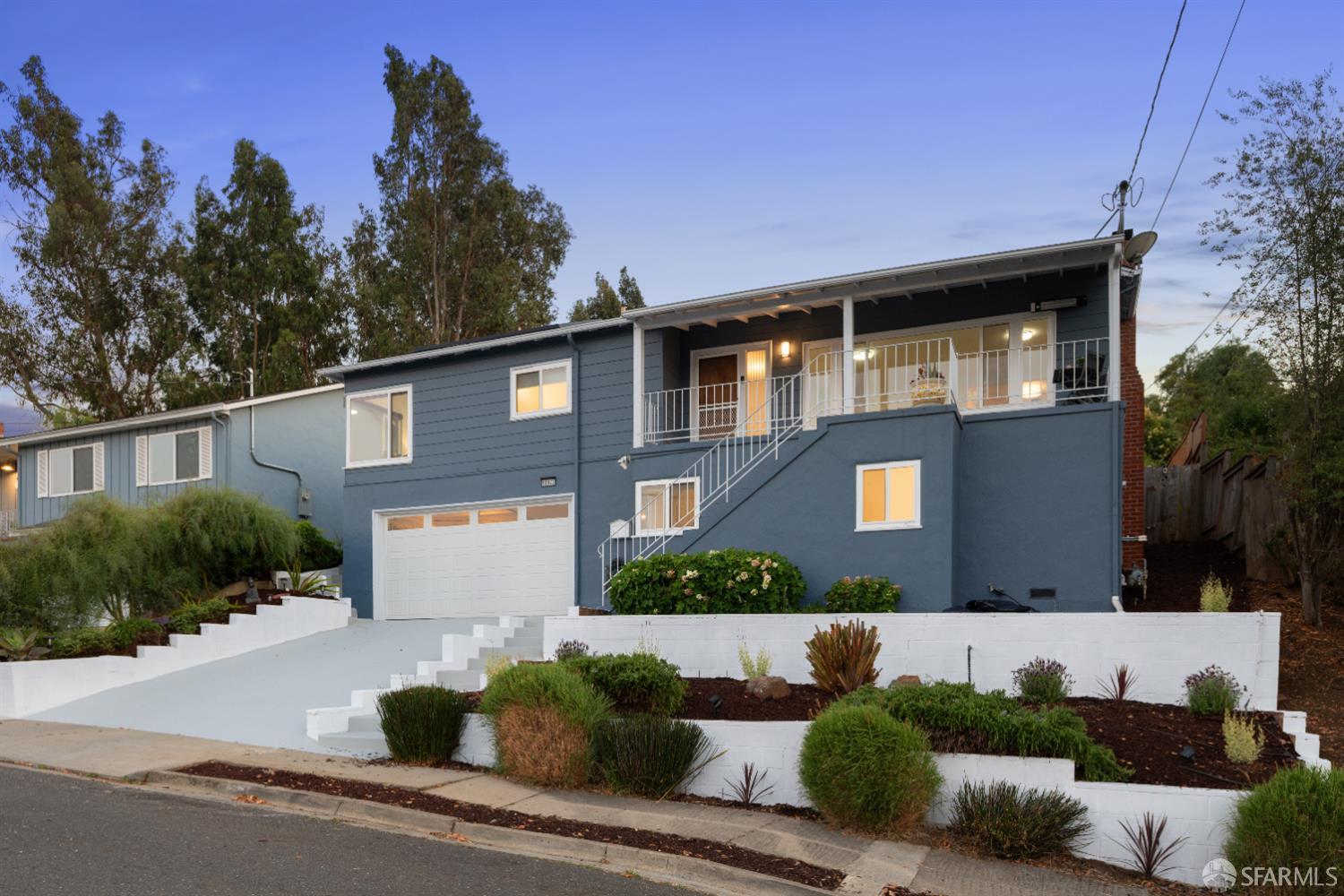 Detail Gallery Image 2 of 44 For 18623 Laredo Rd, Castro Valley,  CA 94546 - 3 Beds | 1/1 Baths