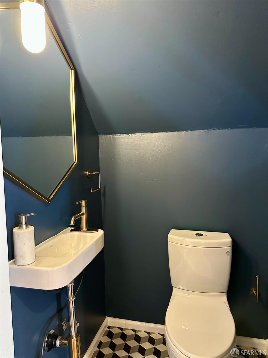 Detail Gallery Image 10 of 16 For 233 14th St, San Francisco,  CA 94103 - – Beds | – Baths