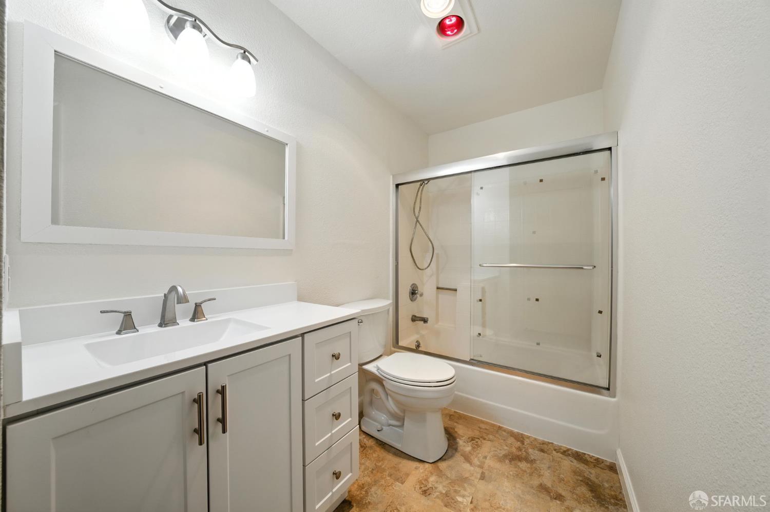 Photo #16: 425058730 Listing: Photo #16