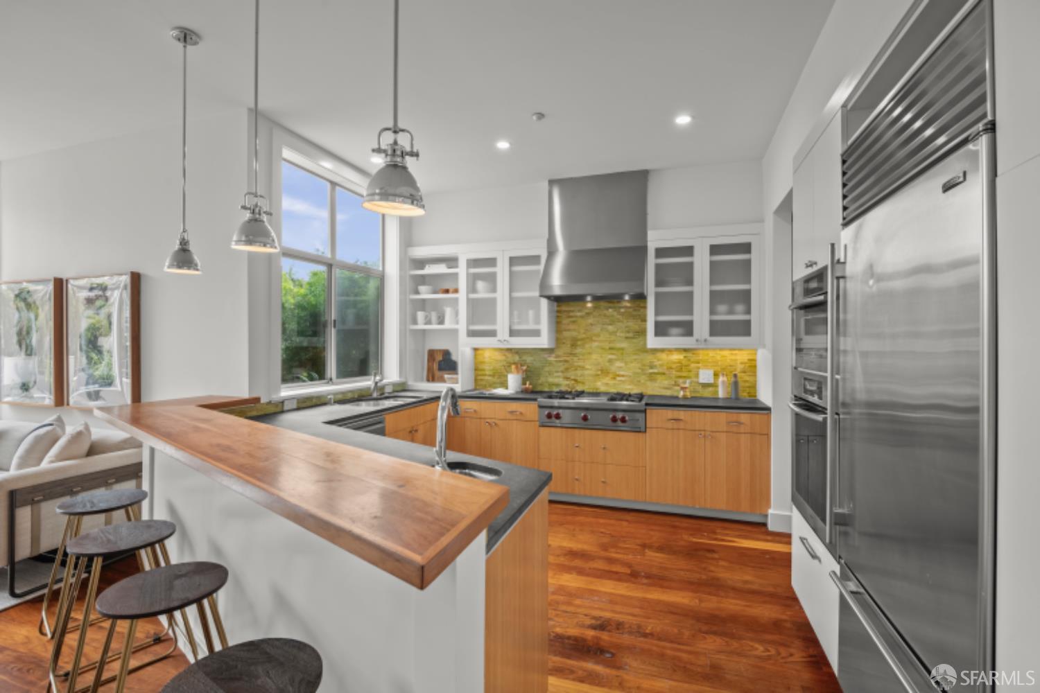 Detail Gallery Image 14 of 60 For 234 Valley St, San Francisco,  CA 94131 - 4 Beds | 3/1 Baths