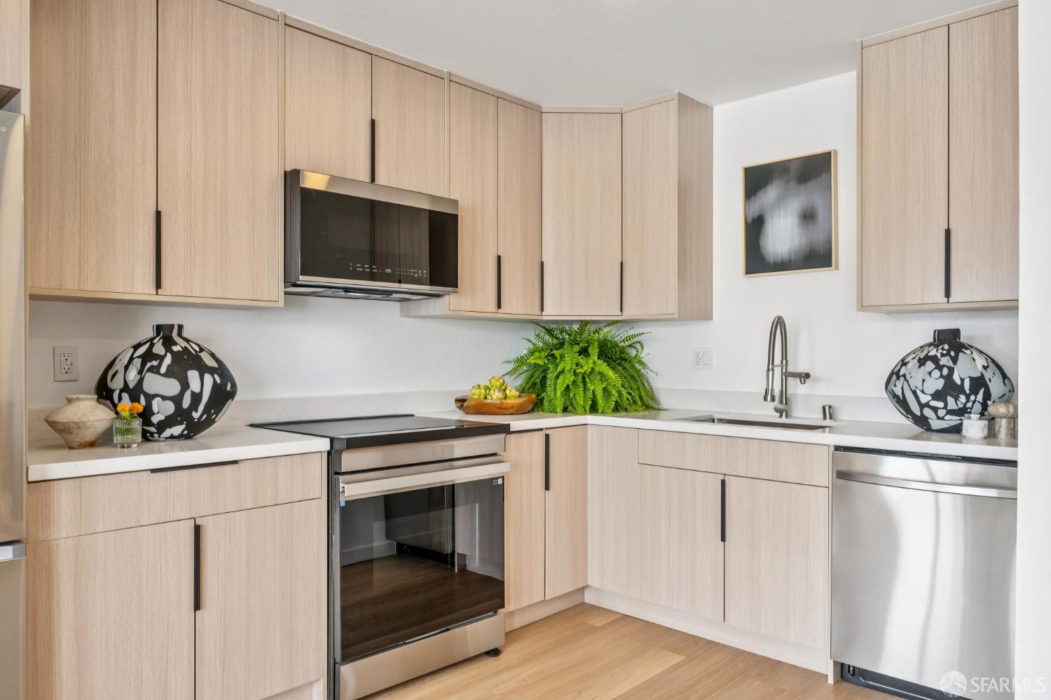 Detail Gallery Image 16 of 30 For 85 Duboce Ave #301,  San Francisco,  CA 94103 - 1 Beds | 1 Baths