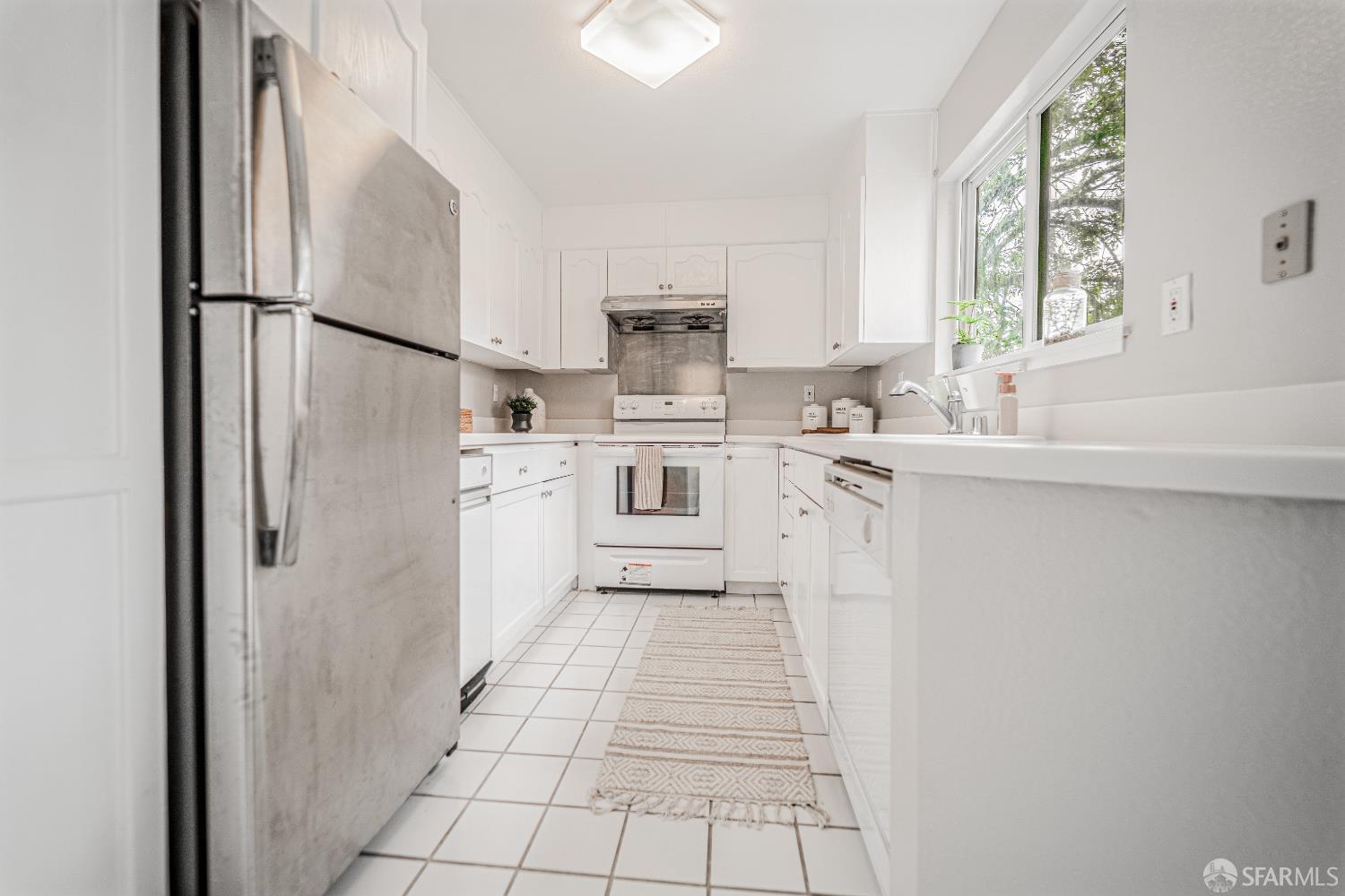Detail Gallery Image 5 of 25 For 3855 Carter Dr #101,  South San Francisco,  CA 94080 - 2 Beds | 2 Baths