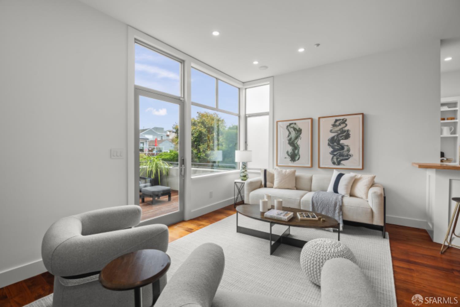 Detail Gallery Image 10 of 60 For 234 Valley St, San Francisco,  CA 94131 - 4 Beds | 3/1 Baths