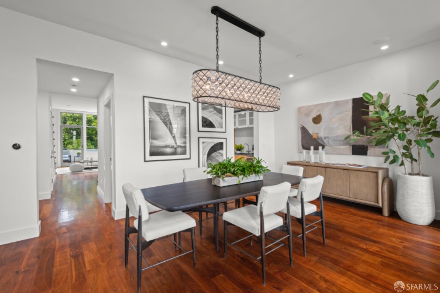 Detail Gallery Image 8 of 60 For 234 Valley St, San Francisco,  CA 94131 - 4 Beds | 3/1 Baths