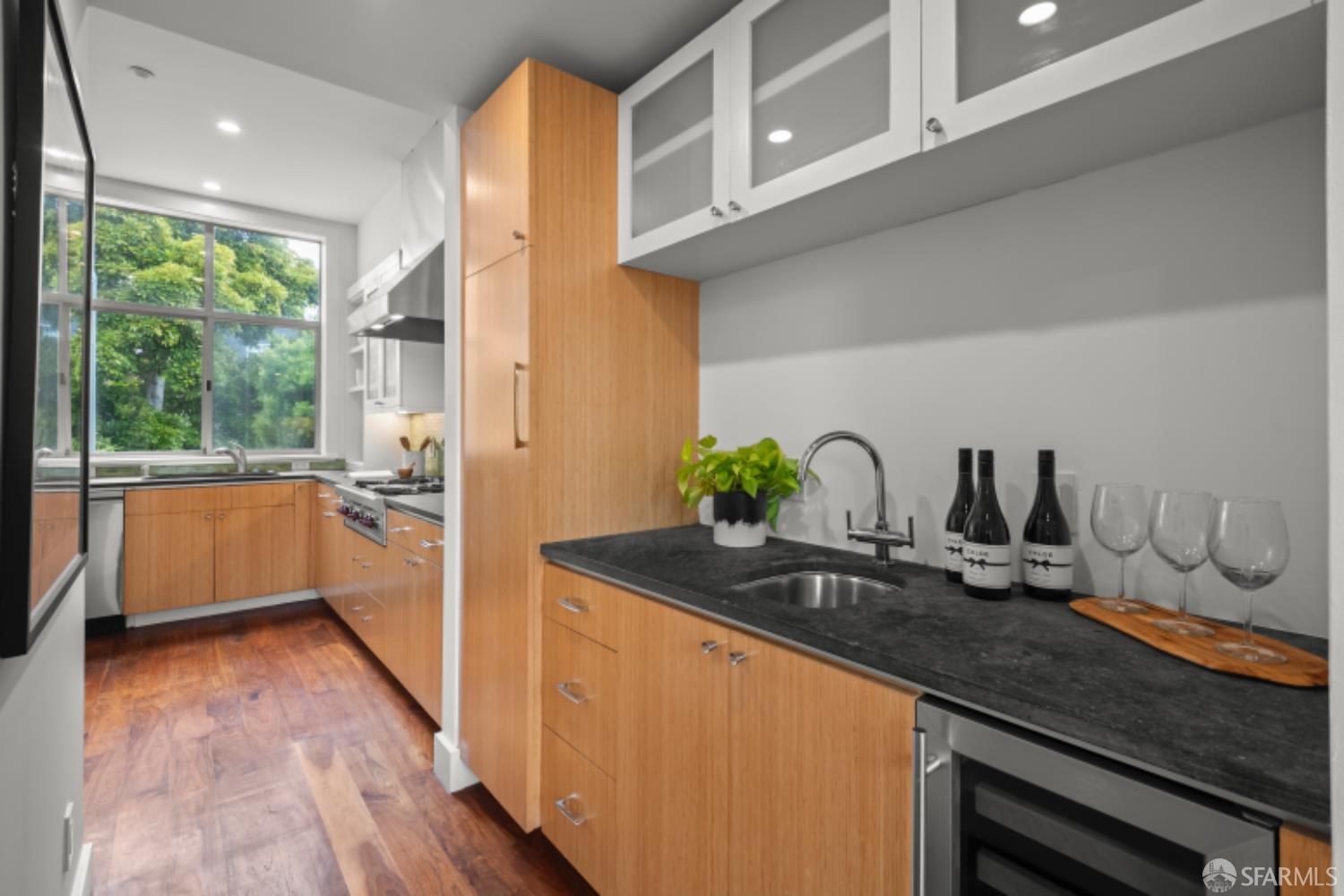 Detail Gallery Image 16 of 60 For 234 Valley St, San Francisco,  CA 94131 - 4 Beds | 3/1 Baths