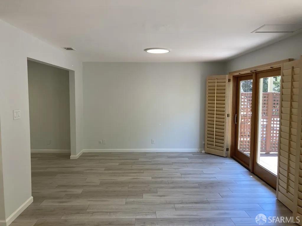 Detail Gallery Image 3 of 16 For 470 Fair Oaks St, San Francisco,  CA 94110 - 5 Beds | 3/1 Baths