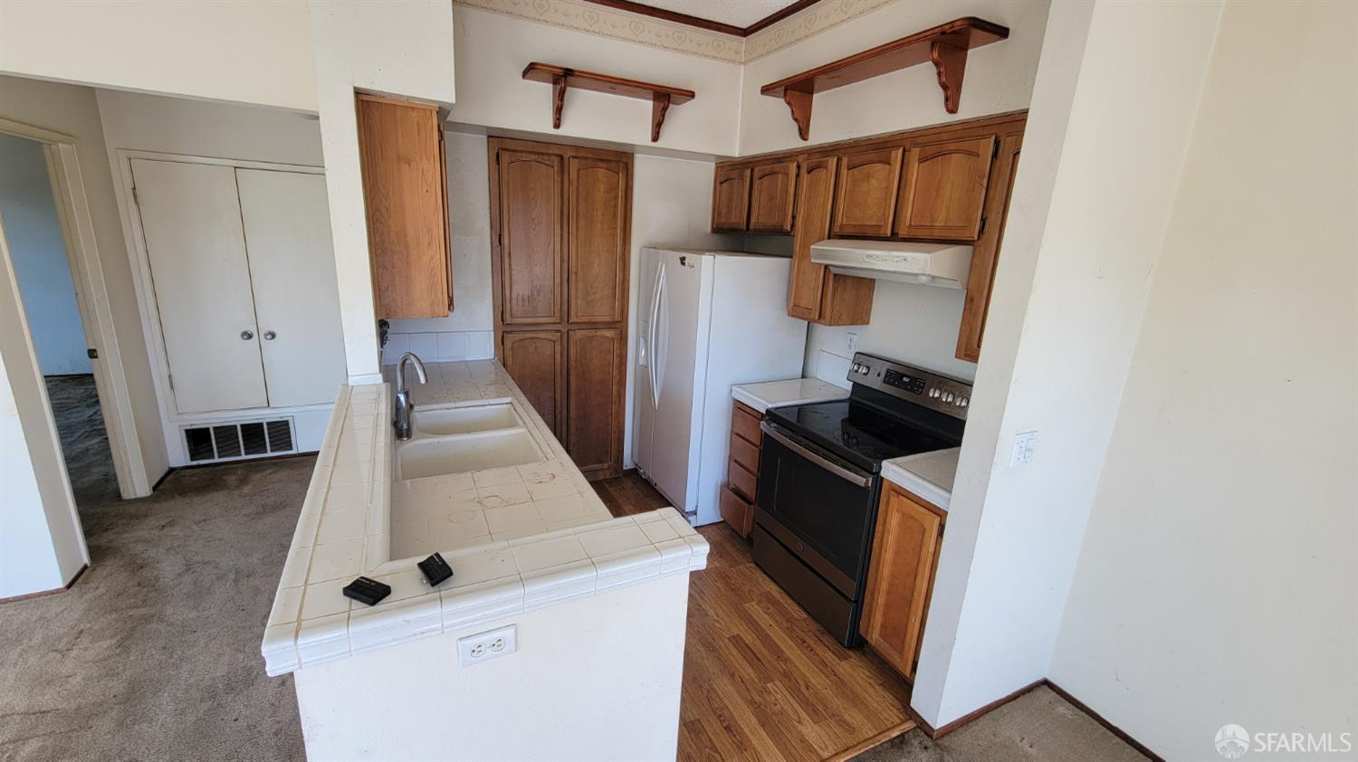 Detail Gallery Image 8 of 9 For 1628 Vista Del Sol St #1,  San Mateo,  CA 94404 - 1 Beds | 1 Baths