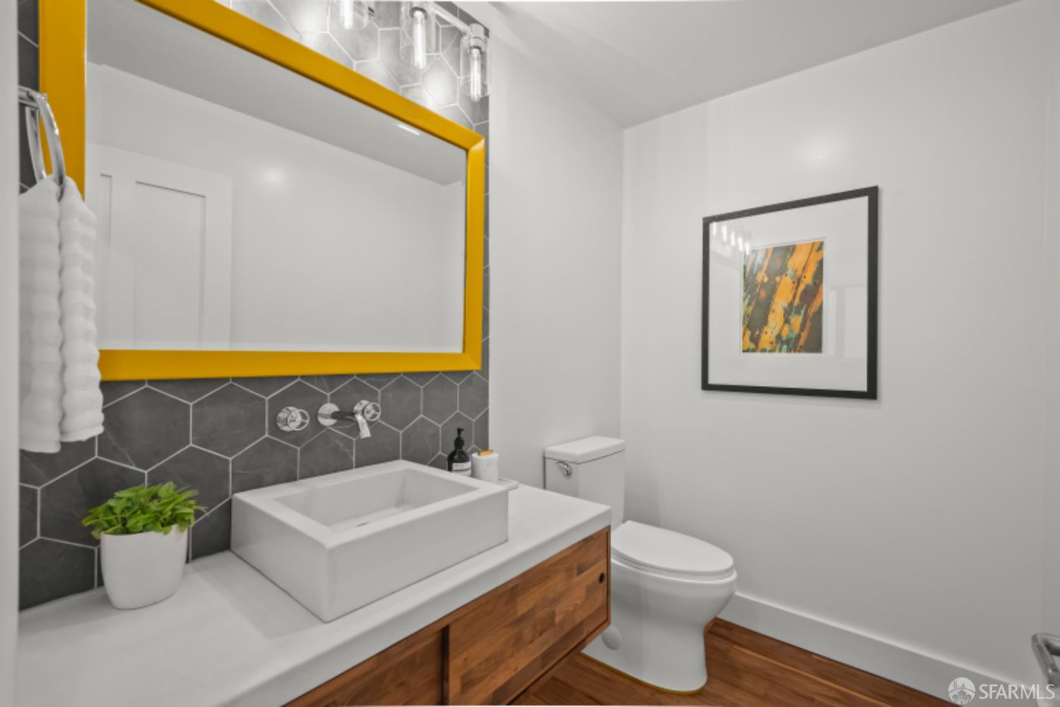 Detail Gallery Image 17 of 60 For 234 Valley St, San Francisco,  CA 94131 - 4 Beds | 3/1 Baths