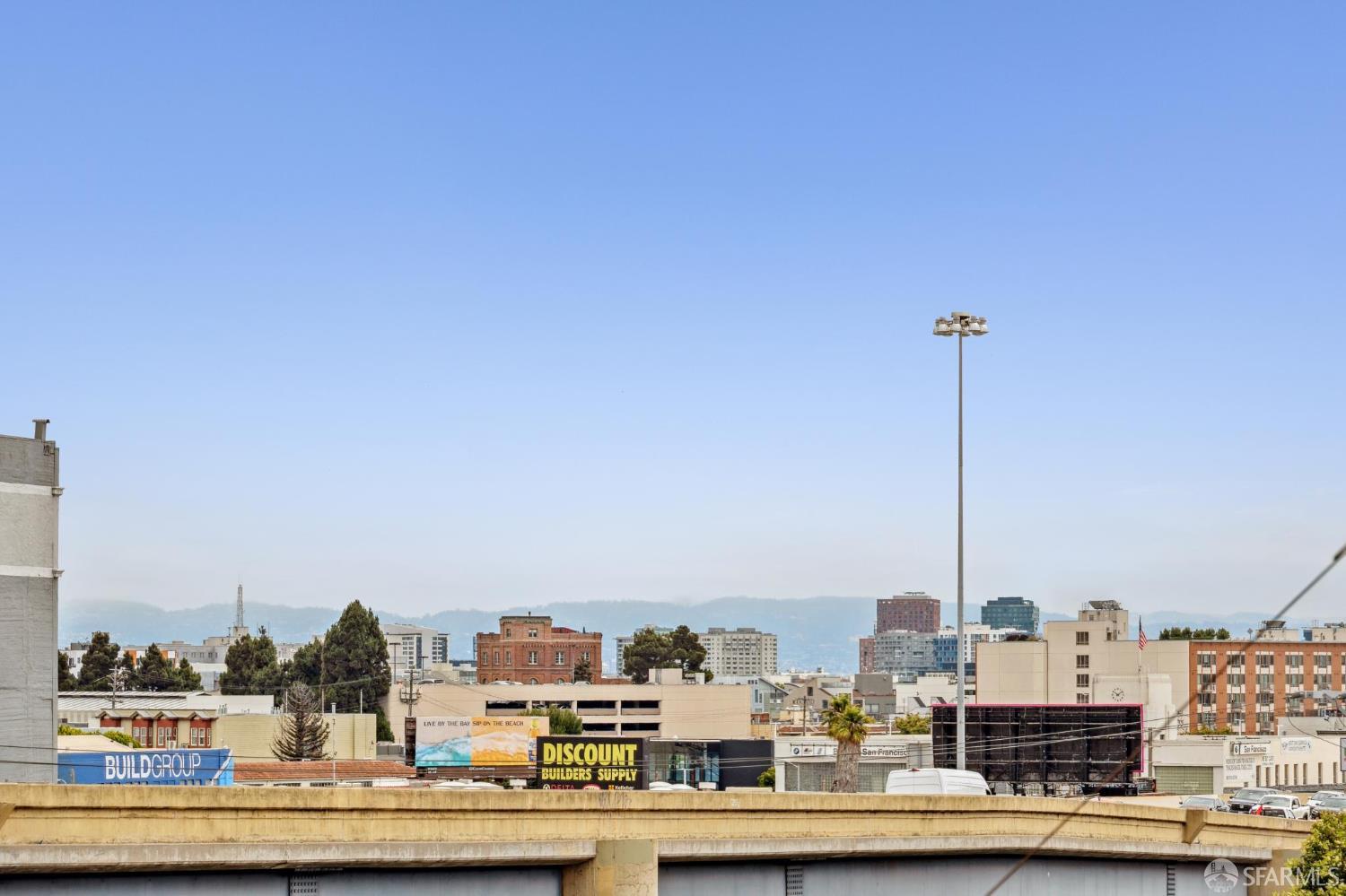 Detail Gallery Image 8 of 30 For 85 Duboce Ave #301,  San Francisco,  CA 94103 - 1 Beds | 1 Baths