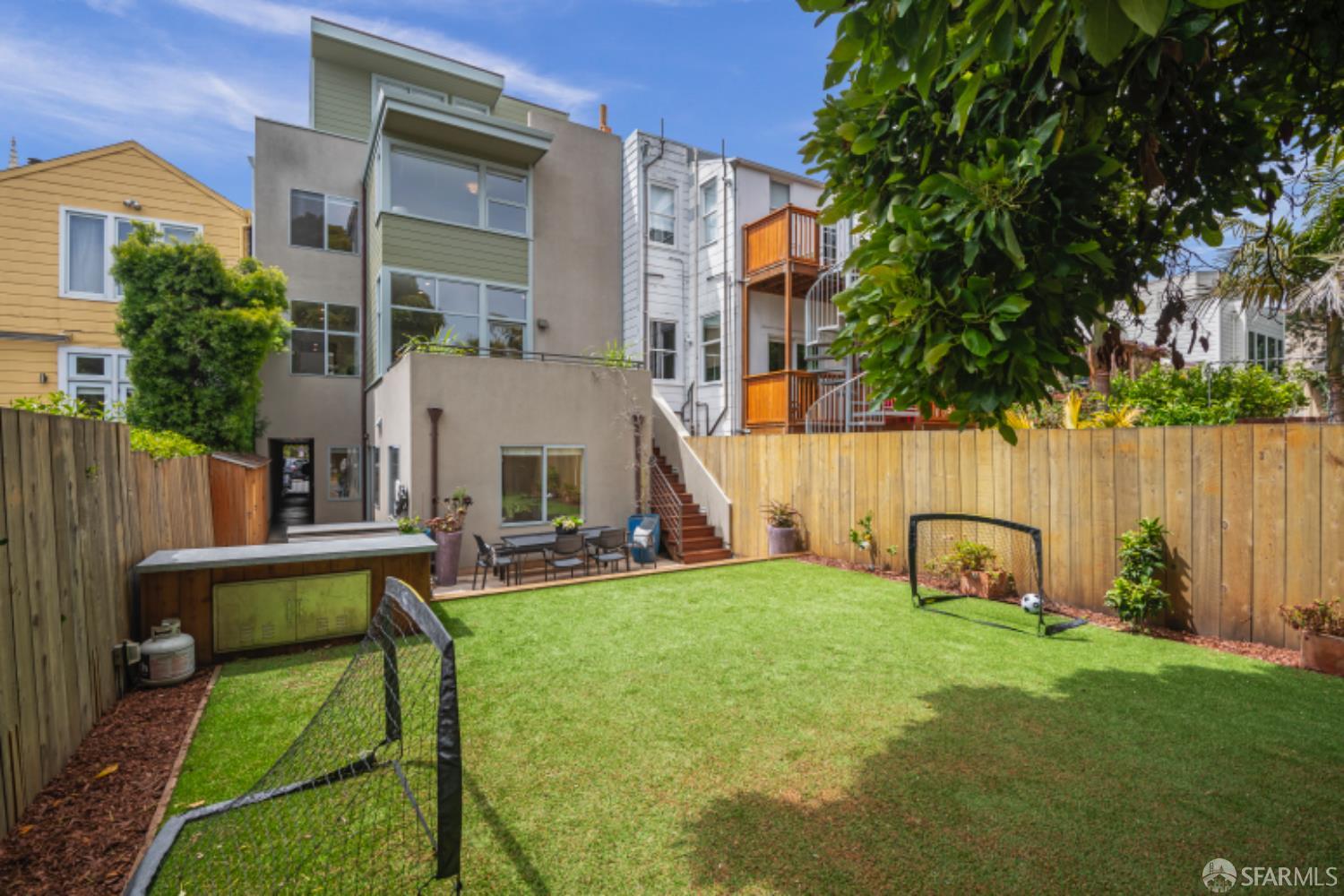 Detail Gallery Image 49 of 60 For 234 Valley St, San Francisco,  CA 94131 - 4 Beds | 3/1 Baths