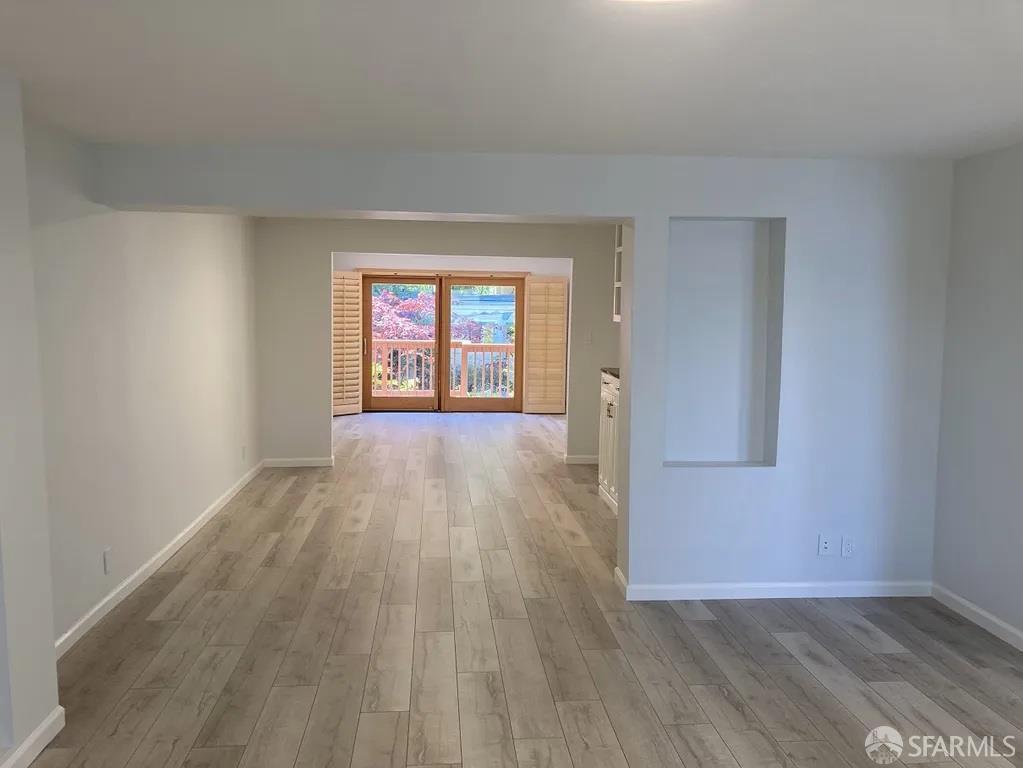 Detail Gallery Image 2 of 16 For 470 Fair Oaks St, San Francisco,  CA 94110 - 5 Beds | 3/1 Baths