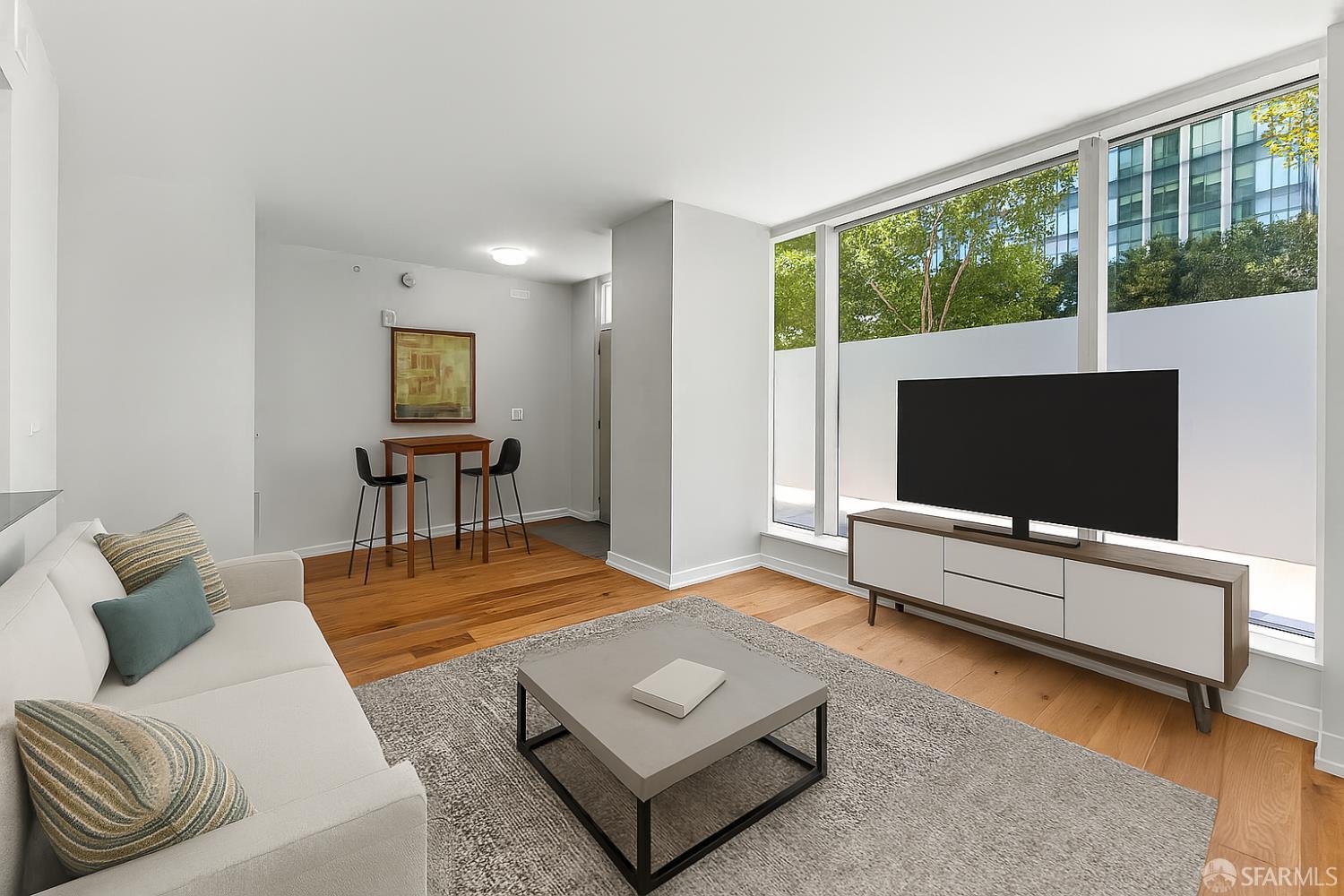 Photo #5: 425057296 Listing 