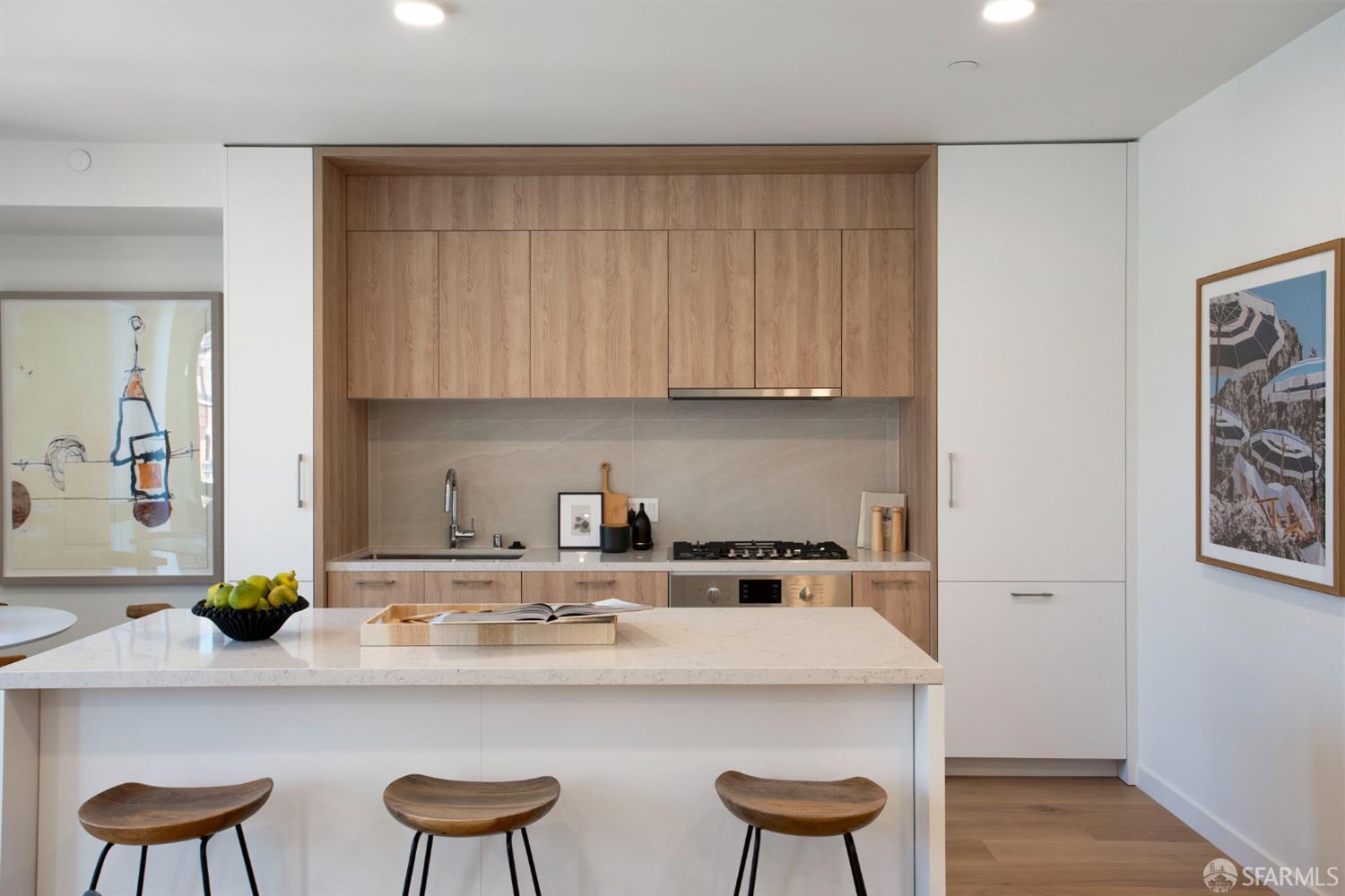Detail Gallery Image 1 of 13 For 915 North Point St #G2,  San Francisco,  CA 94109 - 2 Beds | 2 Baths