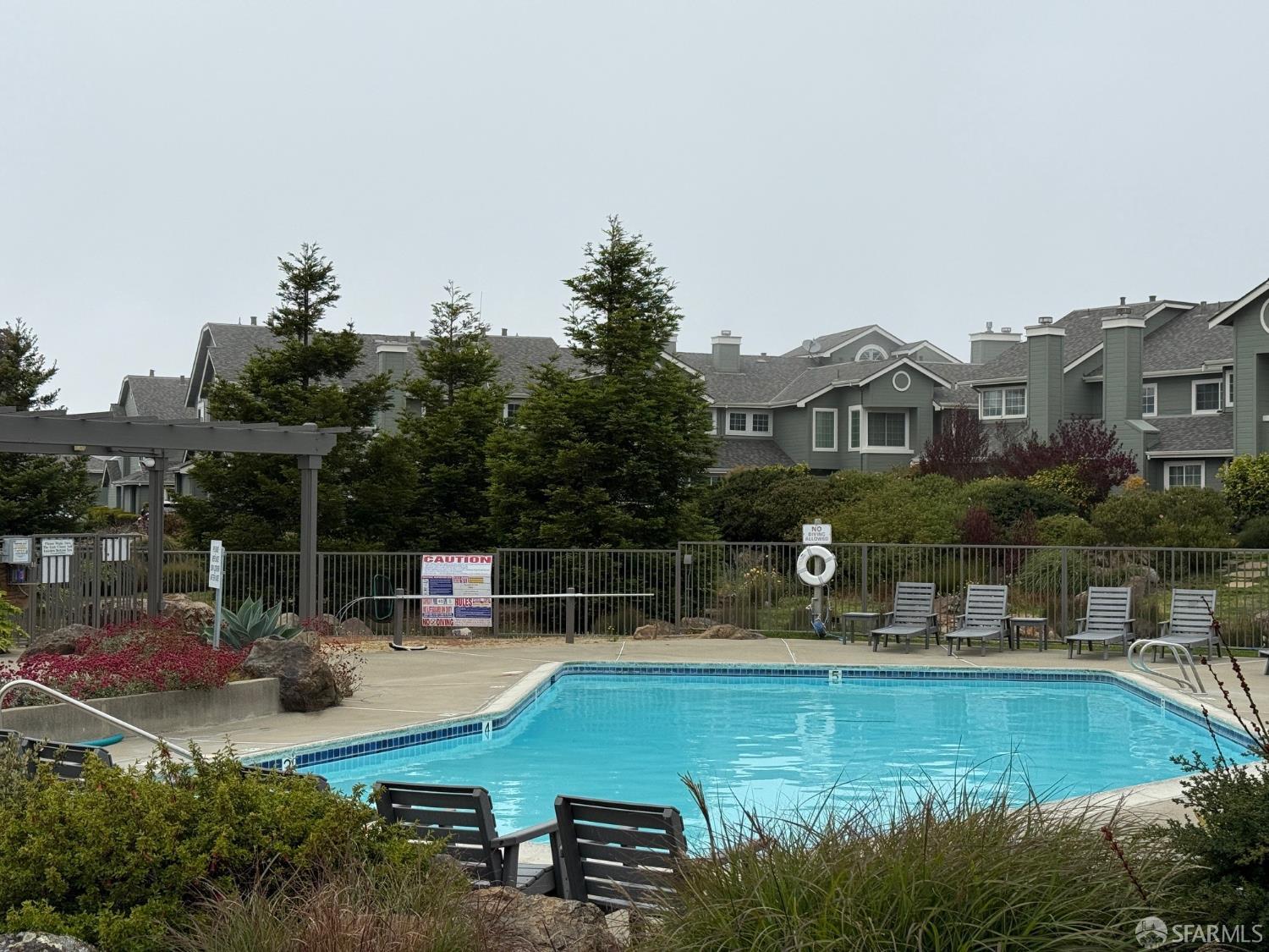 Detail Gallery Image 35 of 43 For 282 Greenview Dr, Daly City,  CA 94014 - 2 Beds | 3 Baths