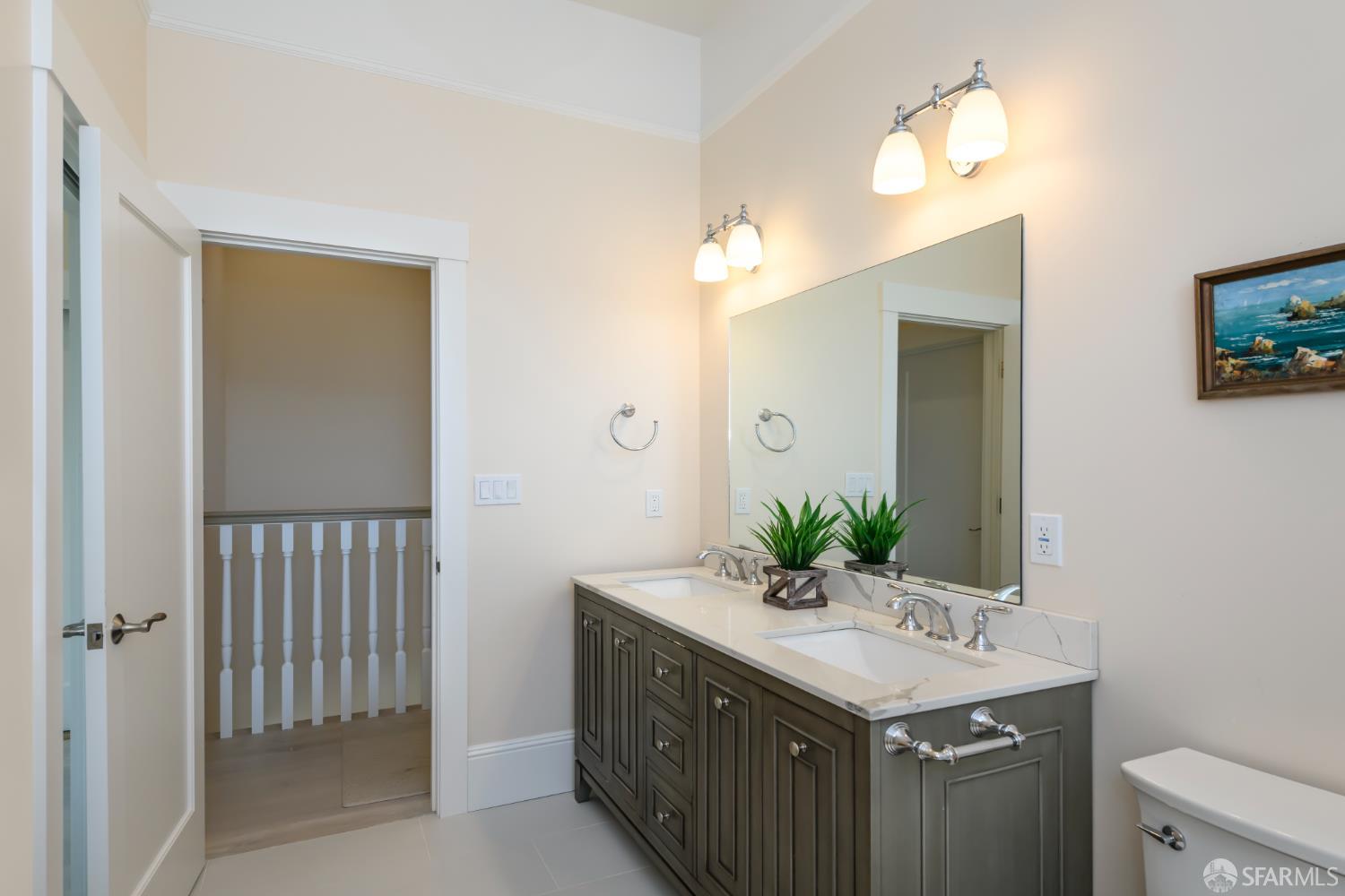 Detail Gallery Image 14 of 20 For 35 Hattie St, San Francisco,  CA 94114 - 5 Beds | 4/1 Baths