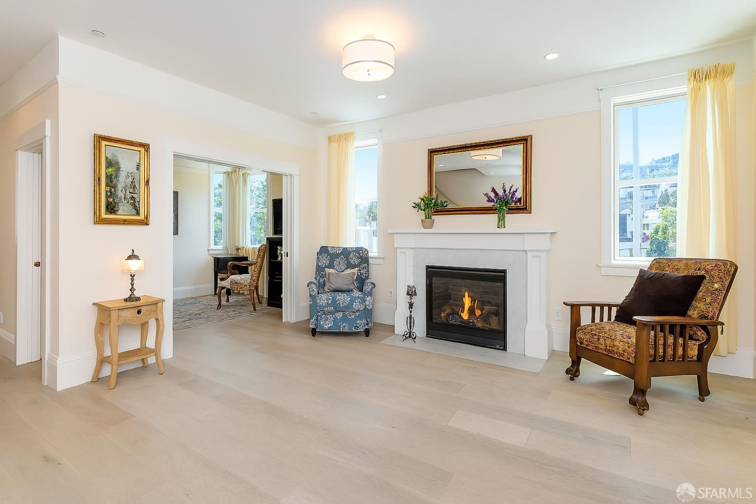 Detail Gallery Image 5 of 20 For 35 Hattie St, San Francisco,  CA 94114 - 5 Beds | 4/1 Baths