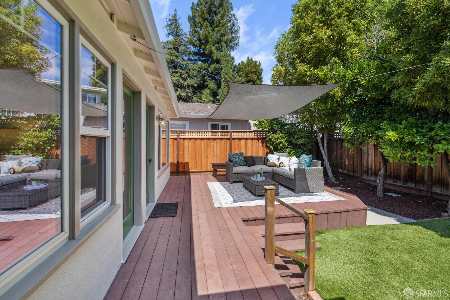 Detail Gallery Image 57 of 71 For 885 Elm St, San Carlos,  CA 94070 - 3 Beds | 2 Baths
