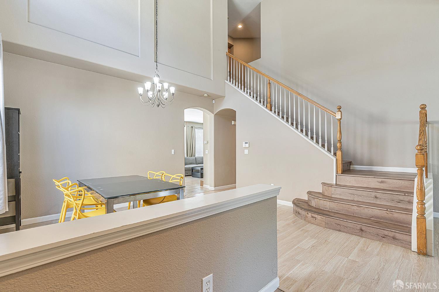 Detail Gallery Image 14 of 50 For 2415 Crystal Way, Antioch,  CA 94531 - 4 Beds | 2/1 Baths
