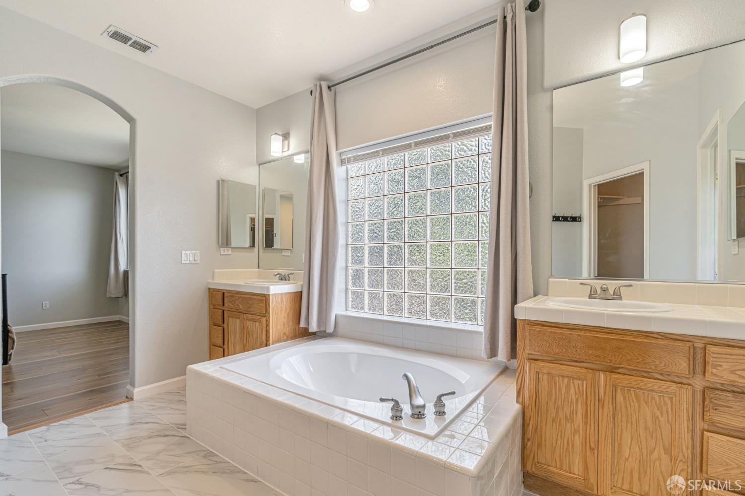 Detail Gallery Image 37 of 50 For 2415 Crystal Way, Antioch,  CA 94531 - 4 Beds | 2/1 Baths