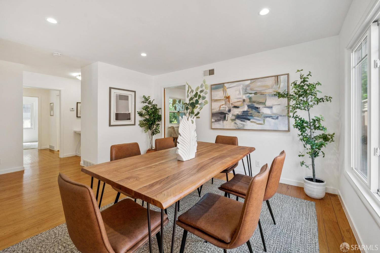 Detail Gallery Image 24 of 71 For 885 Elm St, San Carlos,  CA 94070 - 3 Beds | 2 Baths