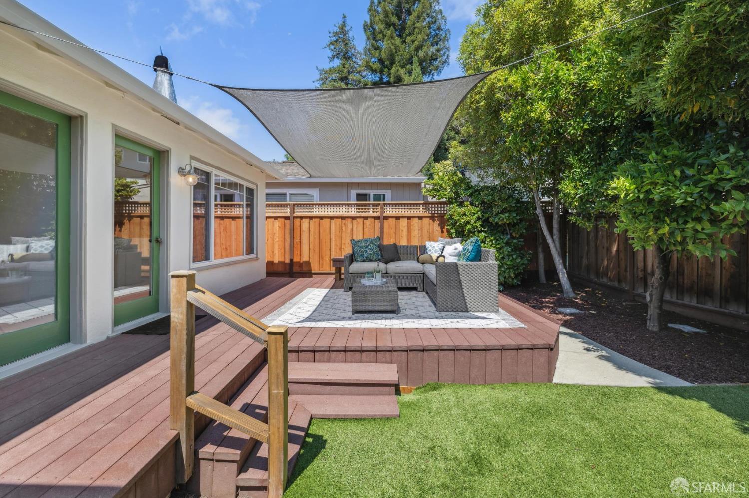 Detail Gallery Image 62 of 71 For 885 Elm St, San Carlos,  CA 94070 - 3 Beds | 2 Baths