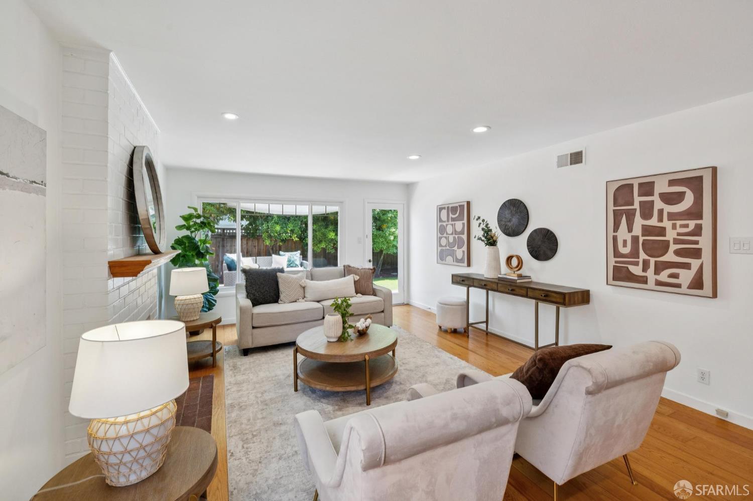 Detail Gallery Image 13 of 71 For 885 Elm St, San Carlos,  CA 94070 - 3 Beds | 2 Baths