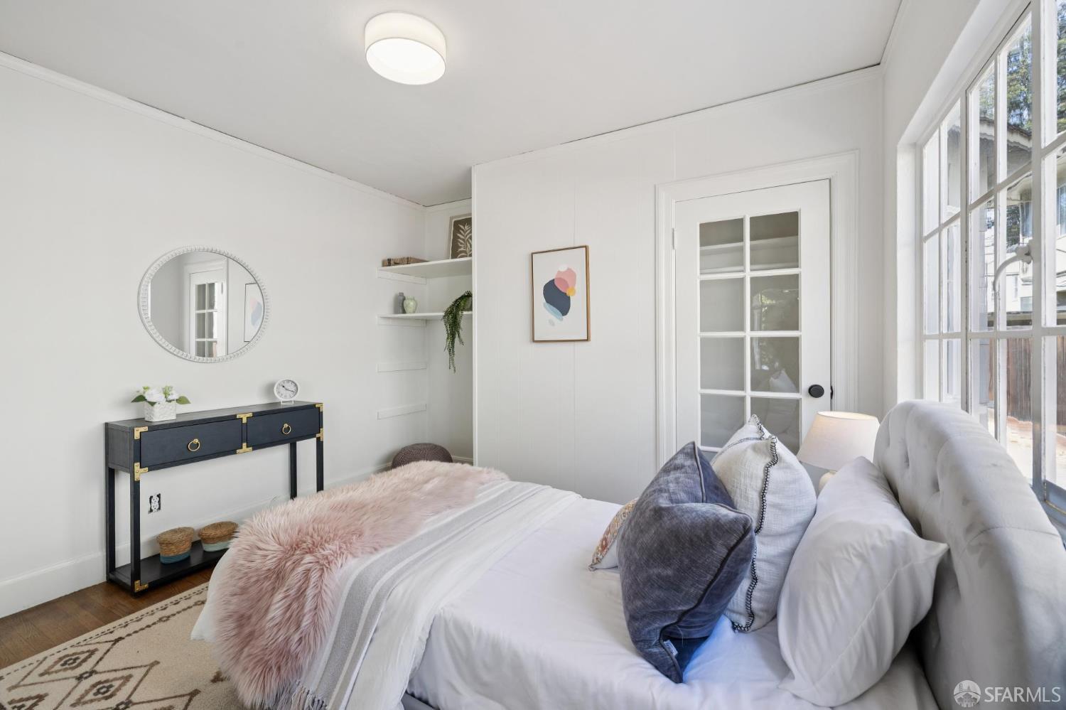 Detail Gallery Image 23 of 76 For 1115 Capuchino Ave, Burlingame,  CA 94010 - 4 Beds | 2 Baths