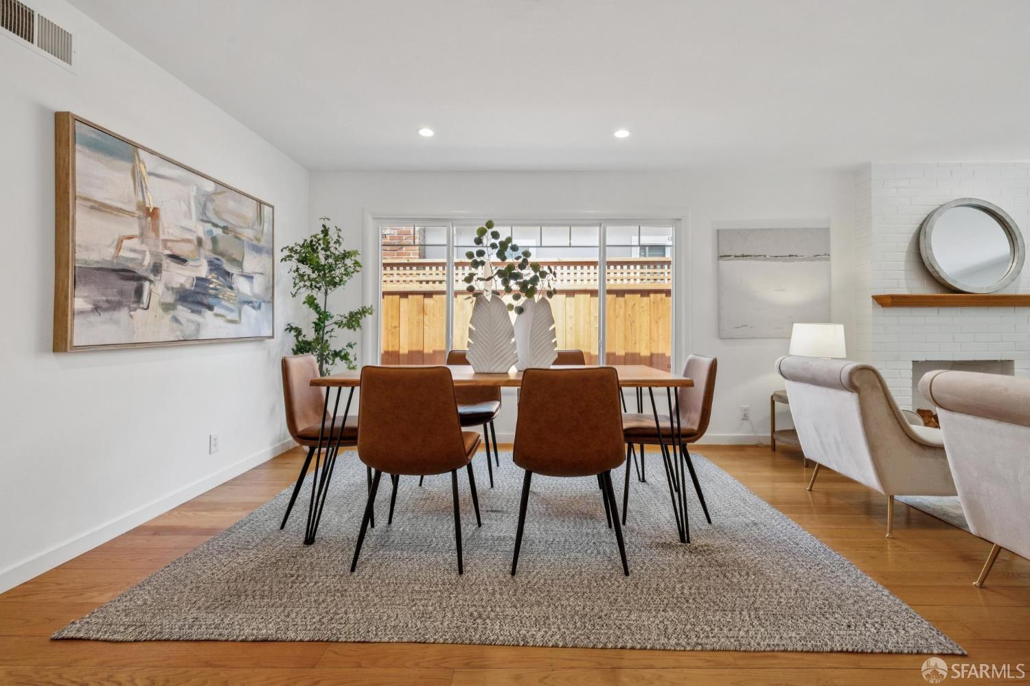 Detail Gallery Image 22 of 71 For 885 Elm St, San Carlos,  CA 94070 - 3 Beds | 2 Baths