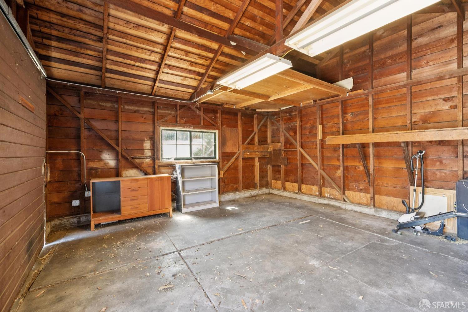 Detail Gallery Image 61 of 76 For 1115 Capuchino Ave, Burlingame,  CA 94010 - 4 Beds | 2 Baths
