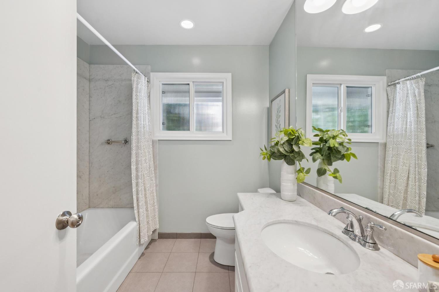 Detail Gallery Image 50 of 71 For 885 Elm St, San Carlos,  CA 94070 - 3 Beds | 2 Baths