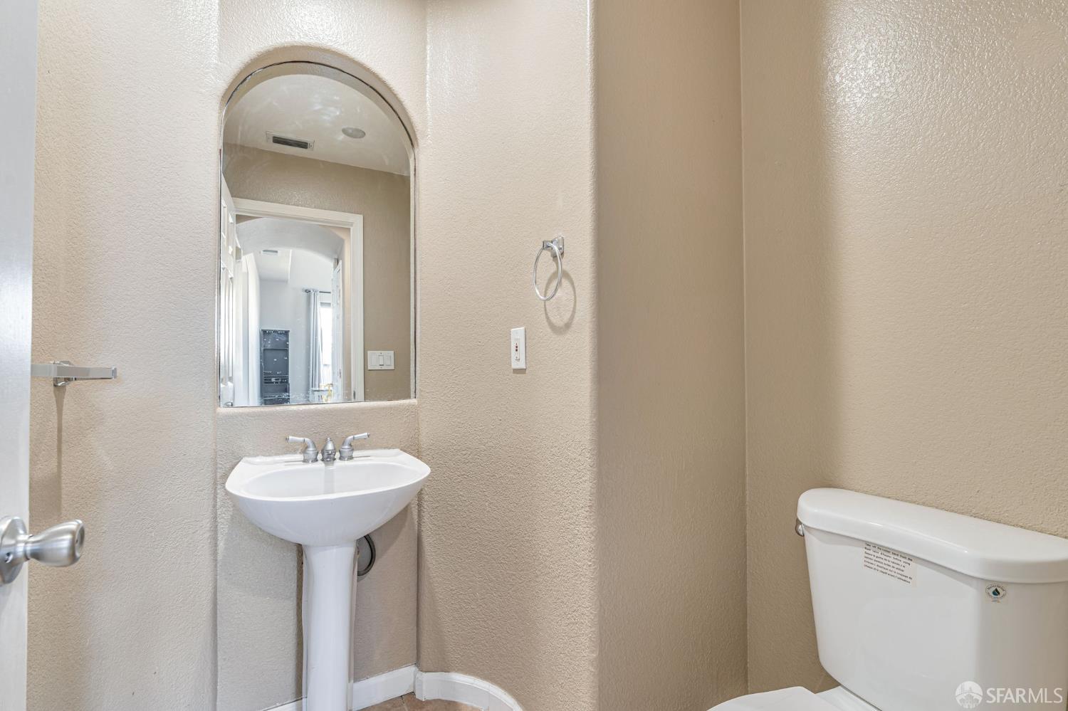 Detail Gallery Image 34 of 50 For 2415 Crystal Way, Antioch,  CA 94531 - 4 Beds | 2/1 Baths
