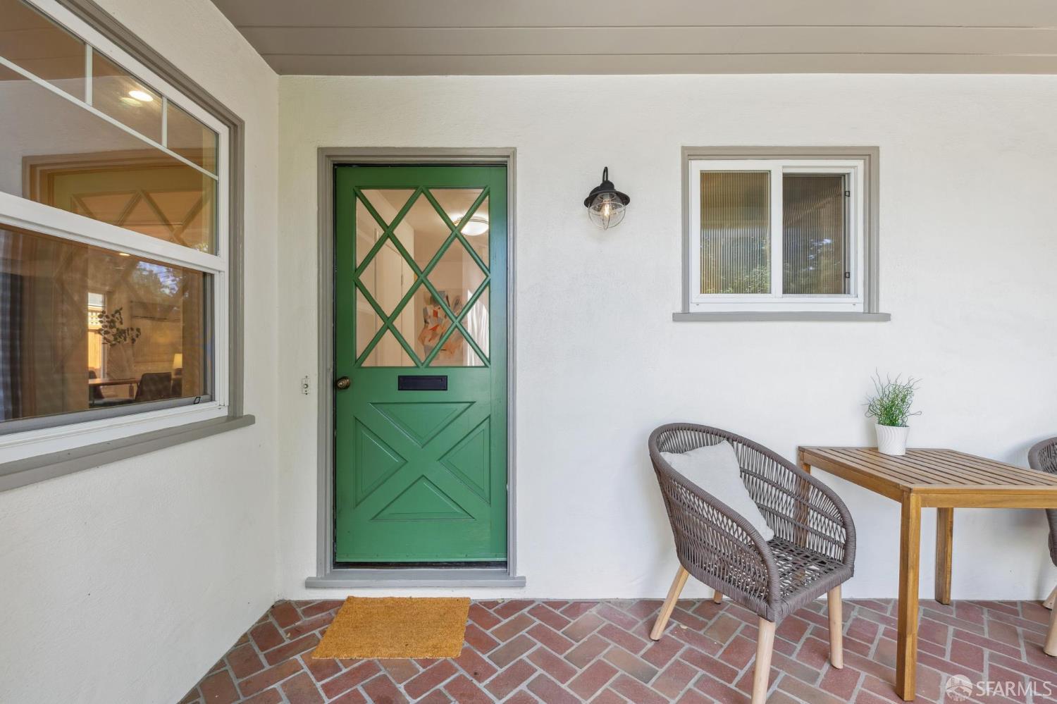 Detail Gallery Image 8 of 71 For 885 Elm St, San Carlos,  CA 94070 - 3 Beds | 2 Baths