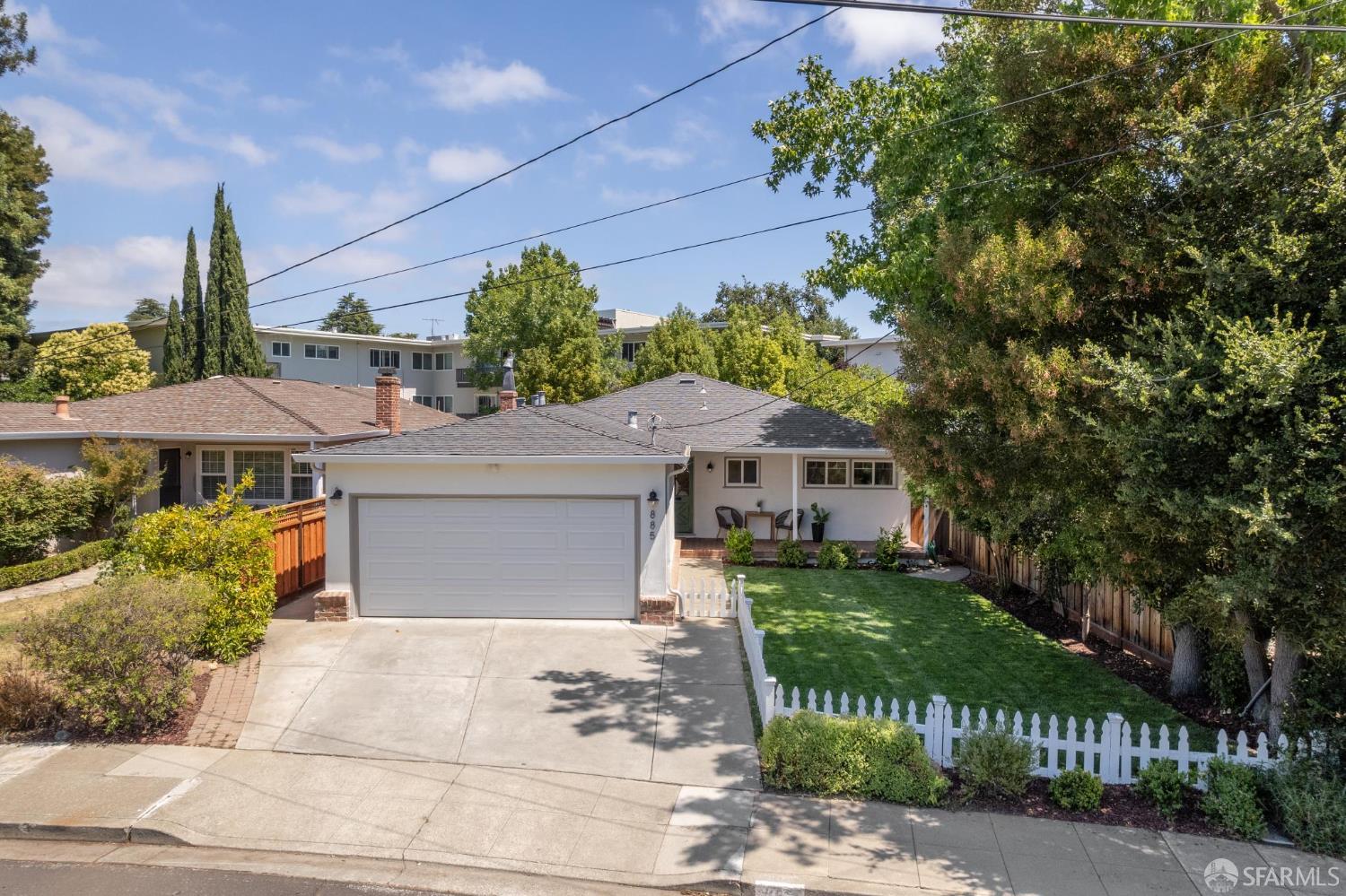 Detail Gallery Image 67 of 71 For 885 Elm St, San Carlos,  CA 94070 - 3 Beds | 2 Baths