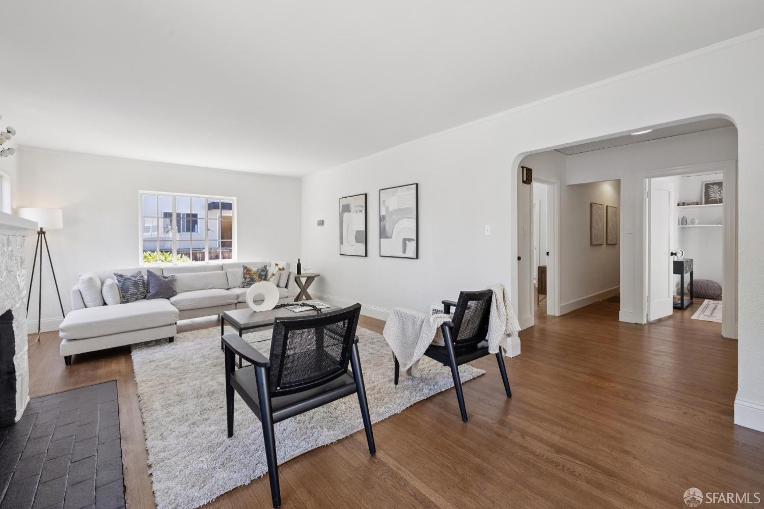 Detail Gallery Image 10 of 76 For 1115 Capuchino Ave, Burlingame,  CA 94010 - 4 Beds | 2 Baths