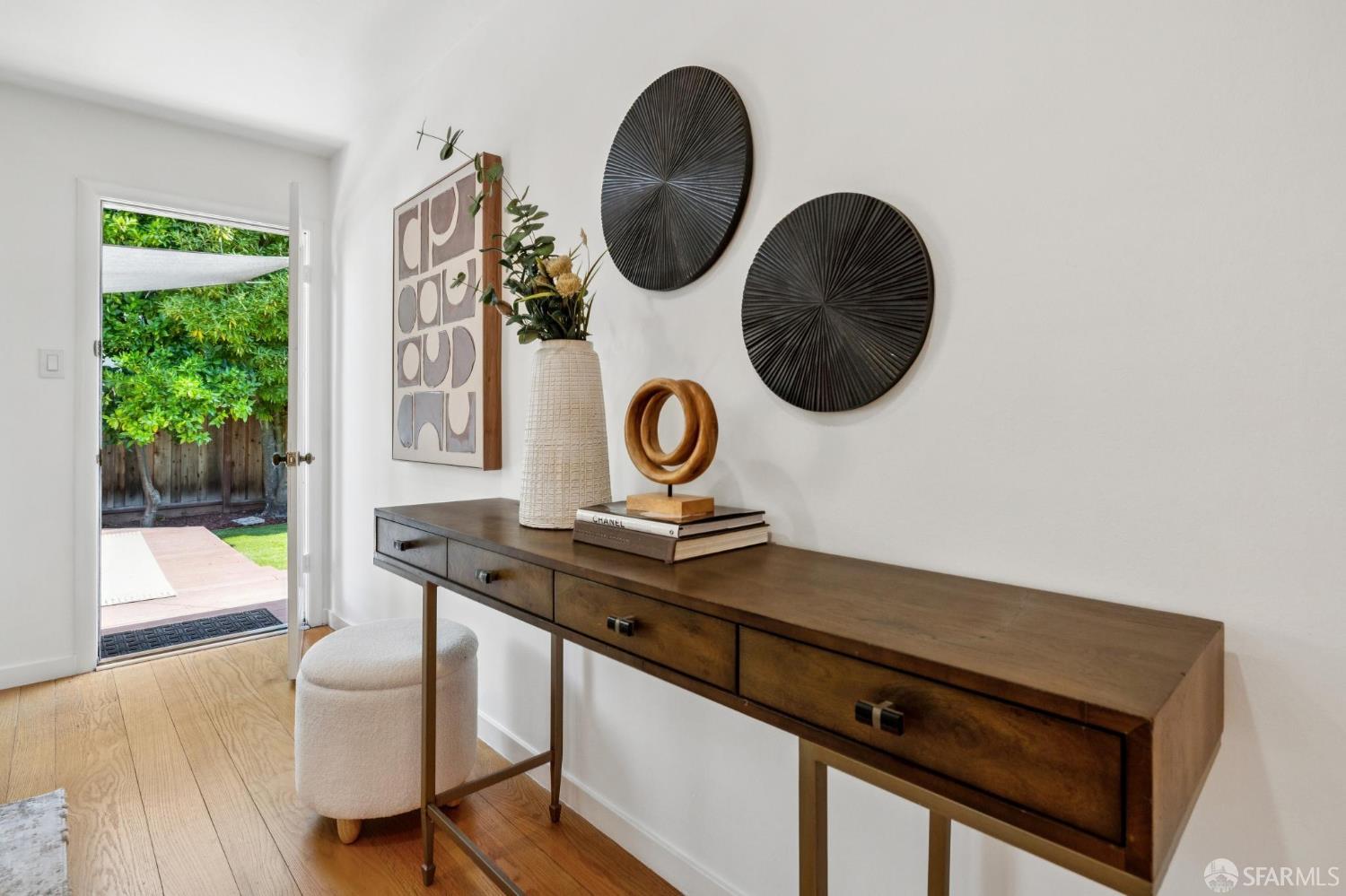 Detail Gallery Image 19 of 71 For 885 Elm St, San Carlos,  CA 94070 - 3 Beds | 2 Baths